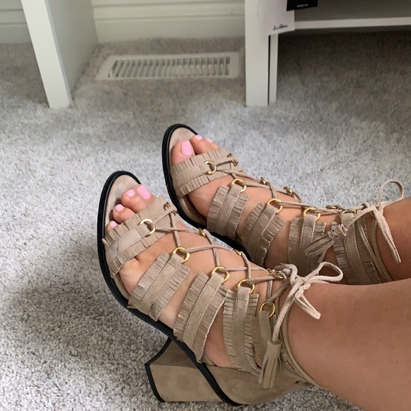 BCBG Laceup block heels - Picture 2 of 4